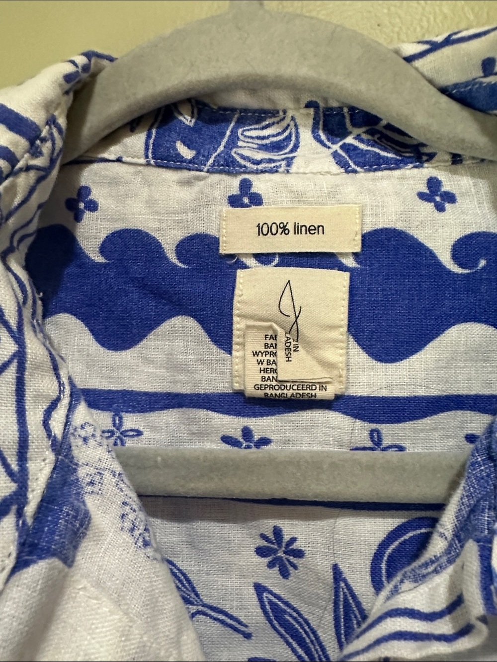 🎆Joie White Button-Down Shirt with Blue Floral Print - Picture 3 of 4